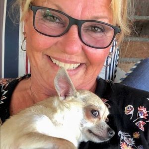 Meet your Posher, Sheena